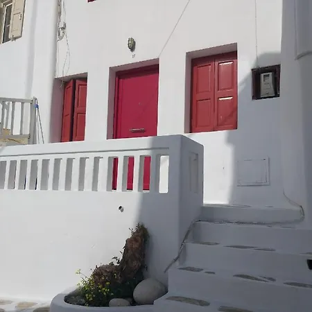 Nikolas And Appartments Pensión *