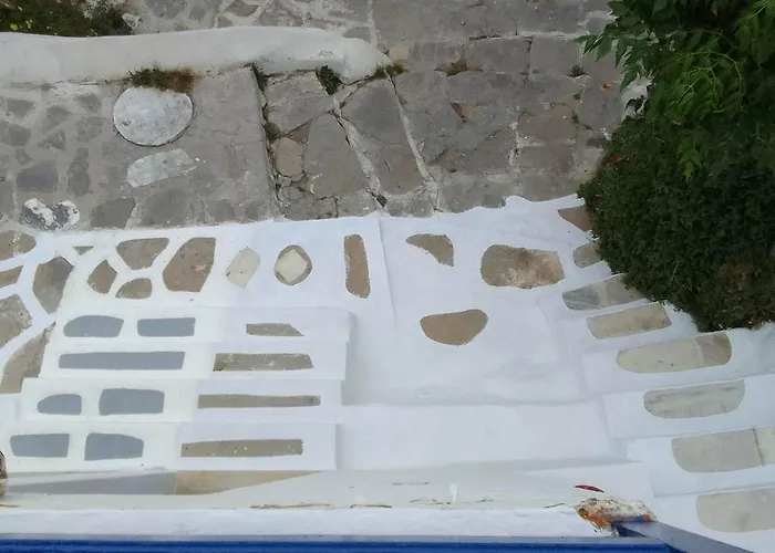 Nikolas And Appartments Guest house